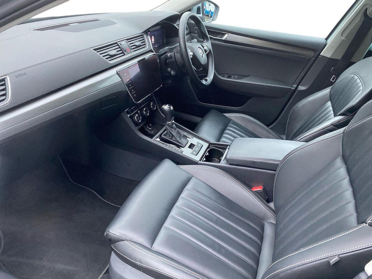 Used Skoda Superb 2022 for sale - 76979888: Photo 8