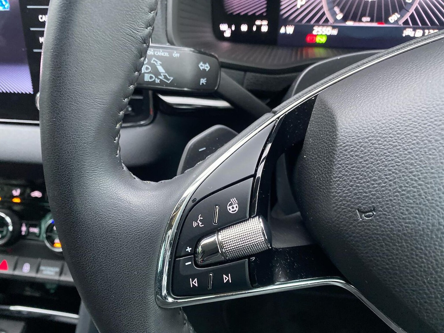 Used Skoda Karoq 2023 for sale - 76864053: Photo 29