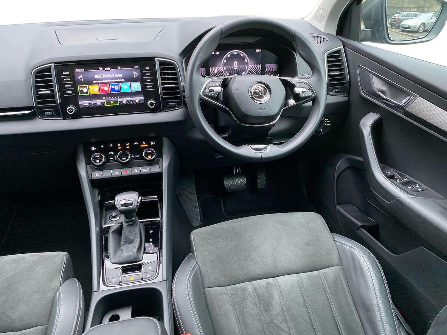 Used Skoda Karoq 2023 for sale - 76864053: Photo 9