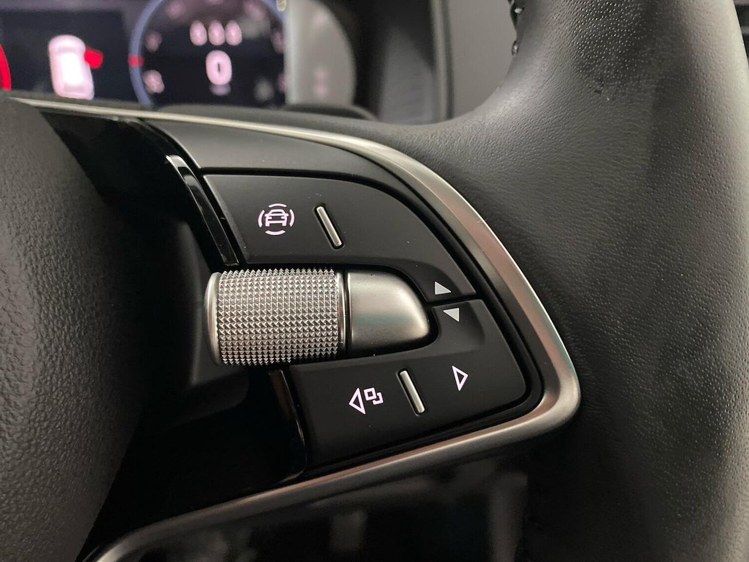 Used Skoda Karoq 2025 for sale - 77487363: Photo 26