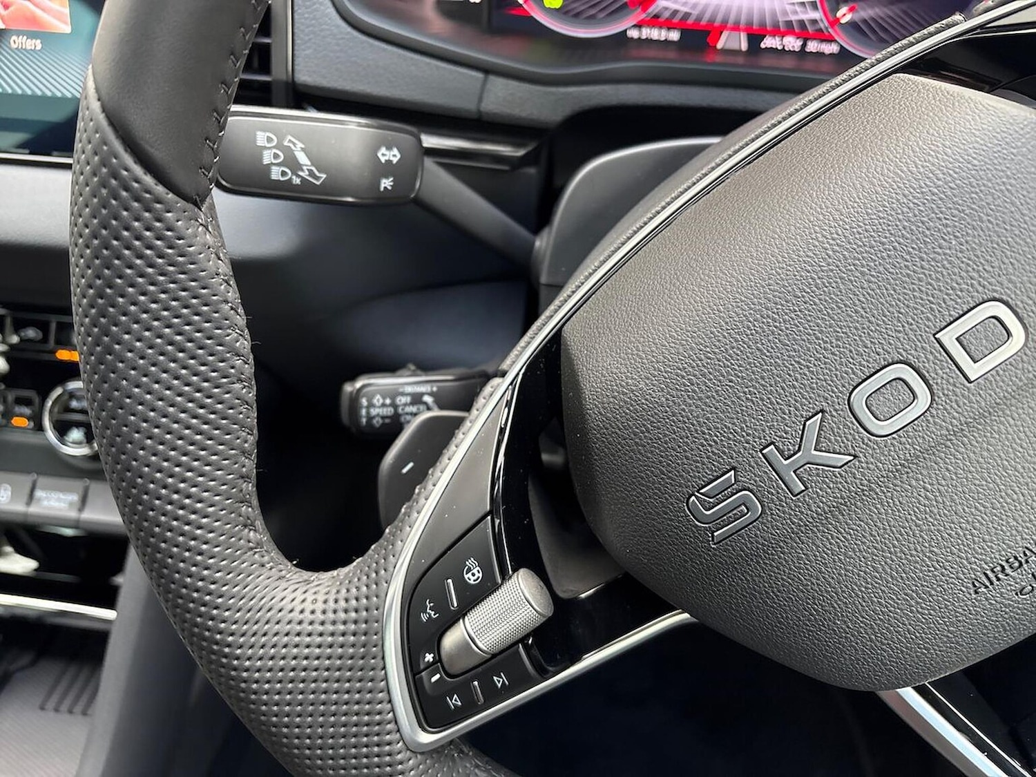 Used Skoda Karoq 2026 for sale - 77872115: Photo 29