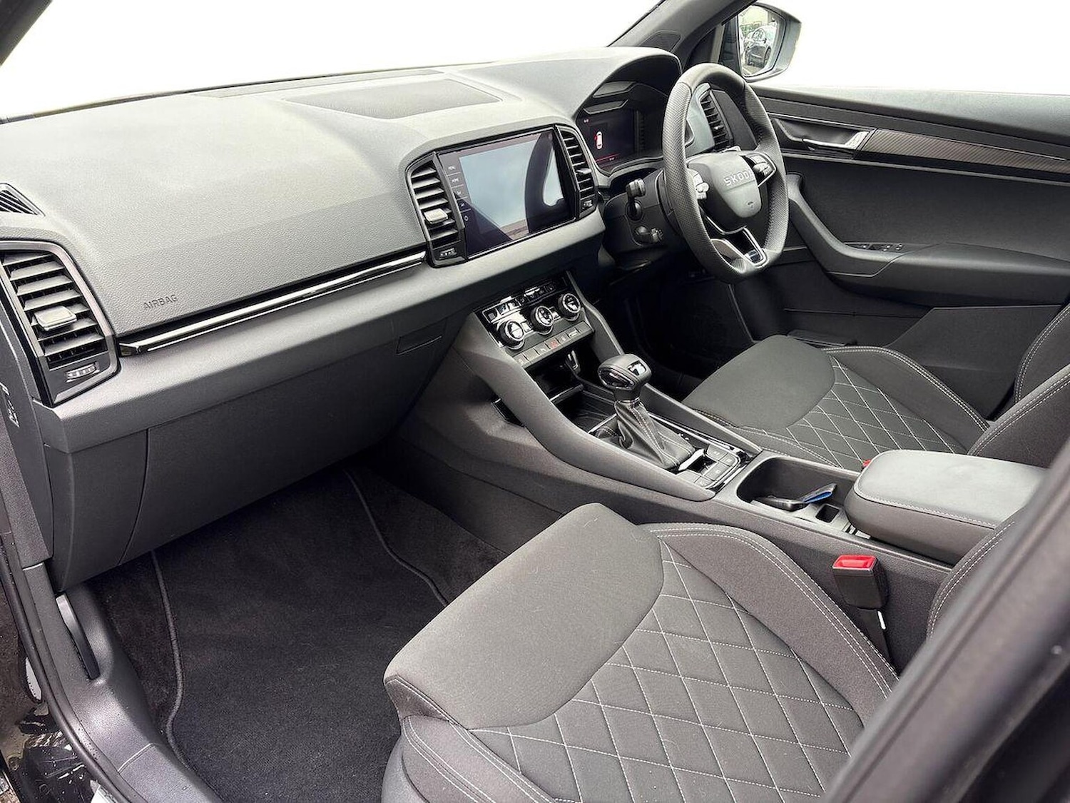 Used Skoda Karoq 2026 for sale - 77872115: Photo 8