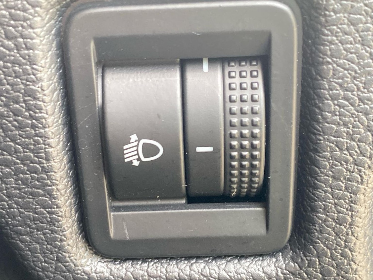 Used Skoda Kamiq 2025 for sale - 78194611: Photo 32