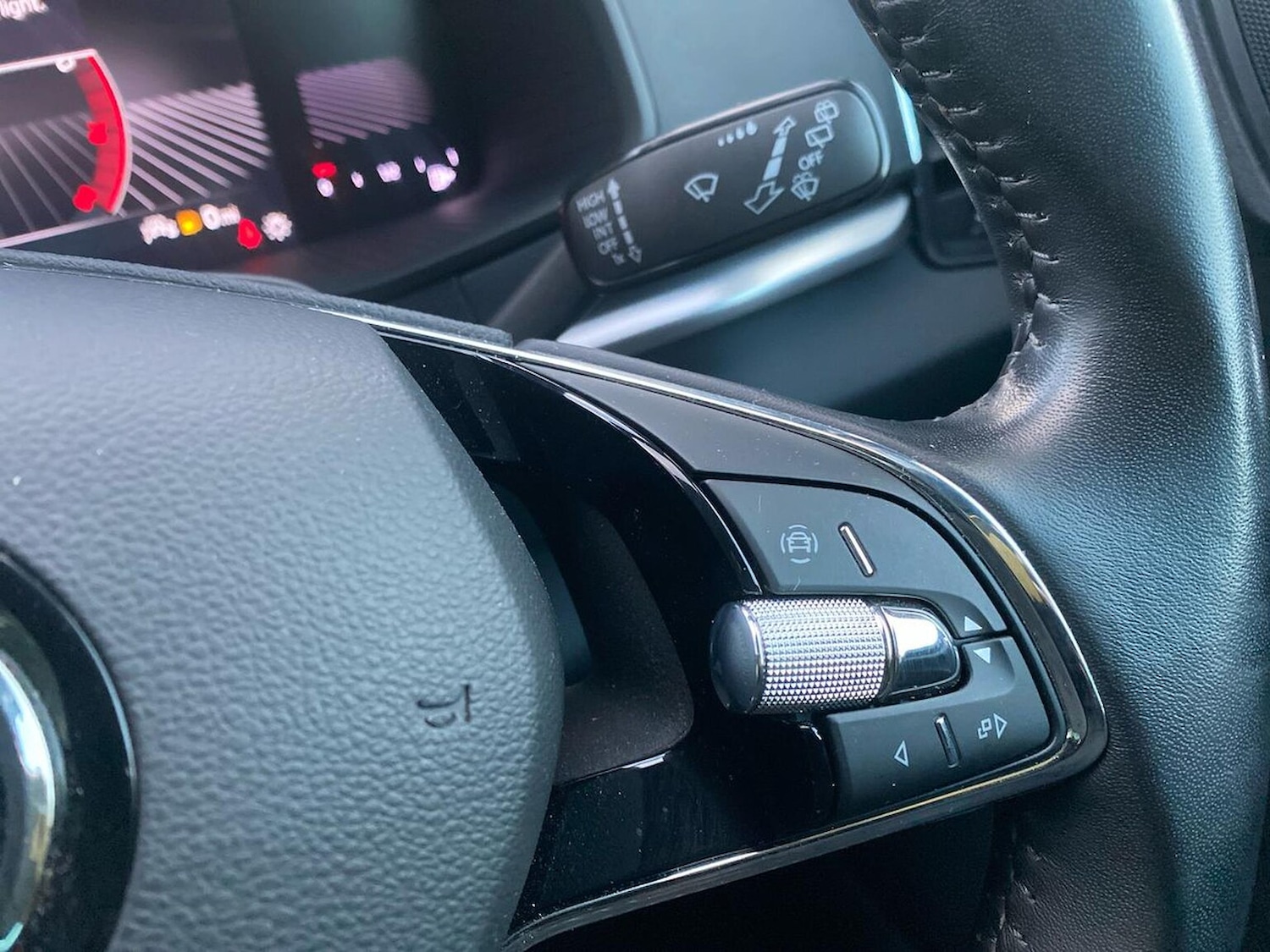 Used Skoda Karoq 2023 for sale - 76719323: Photo 28