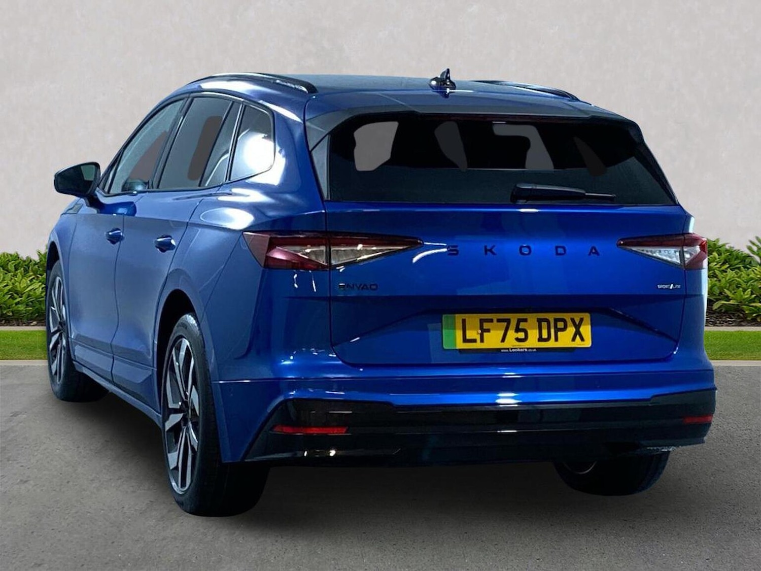 Used Skoda Enyaq 2025 for sale - 76791828: Photo 2