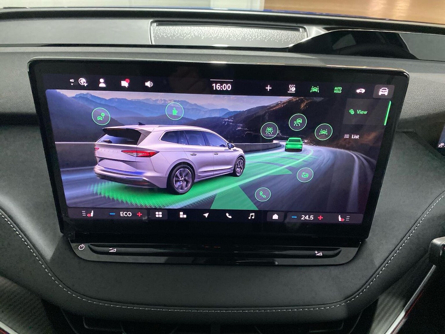 Used Skoda Enyaq 2025 for sale - 76791828: Photo 25