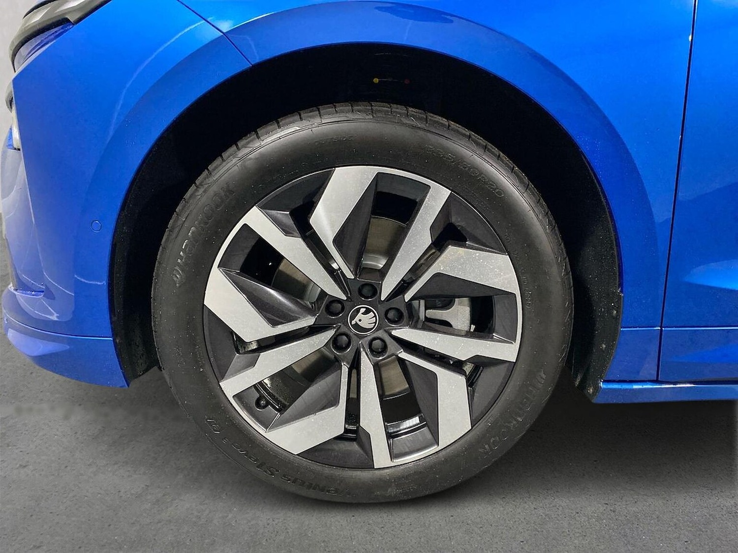 Used Skoda Enyaq 2025 for sale - 76791828: Photo 6