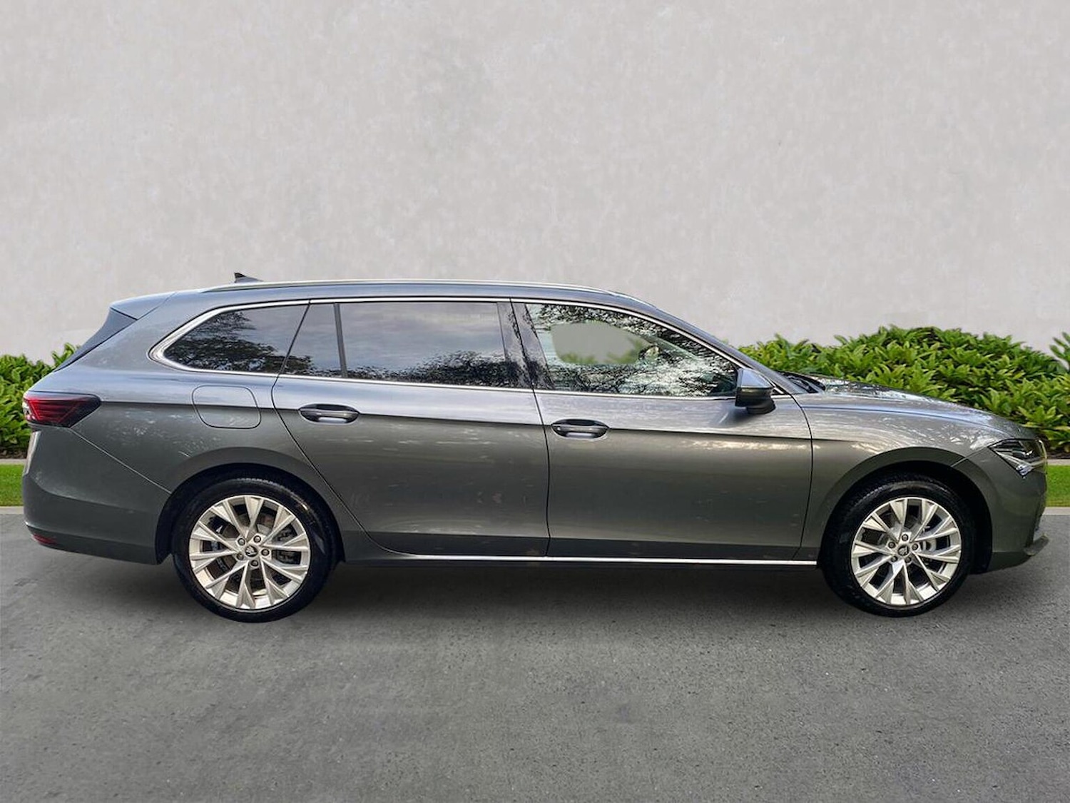 Used Skoda Superb 2025 for sale - 76566510: Photo 3