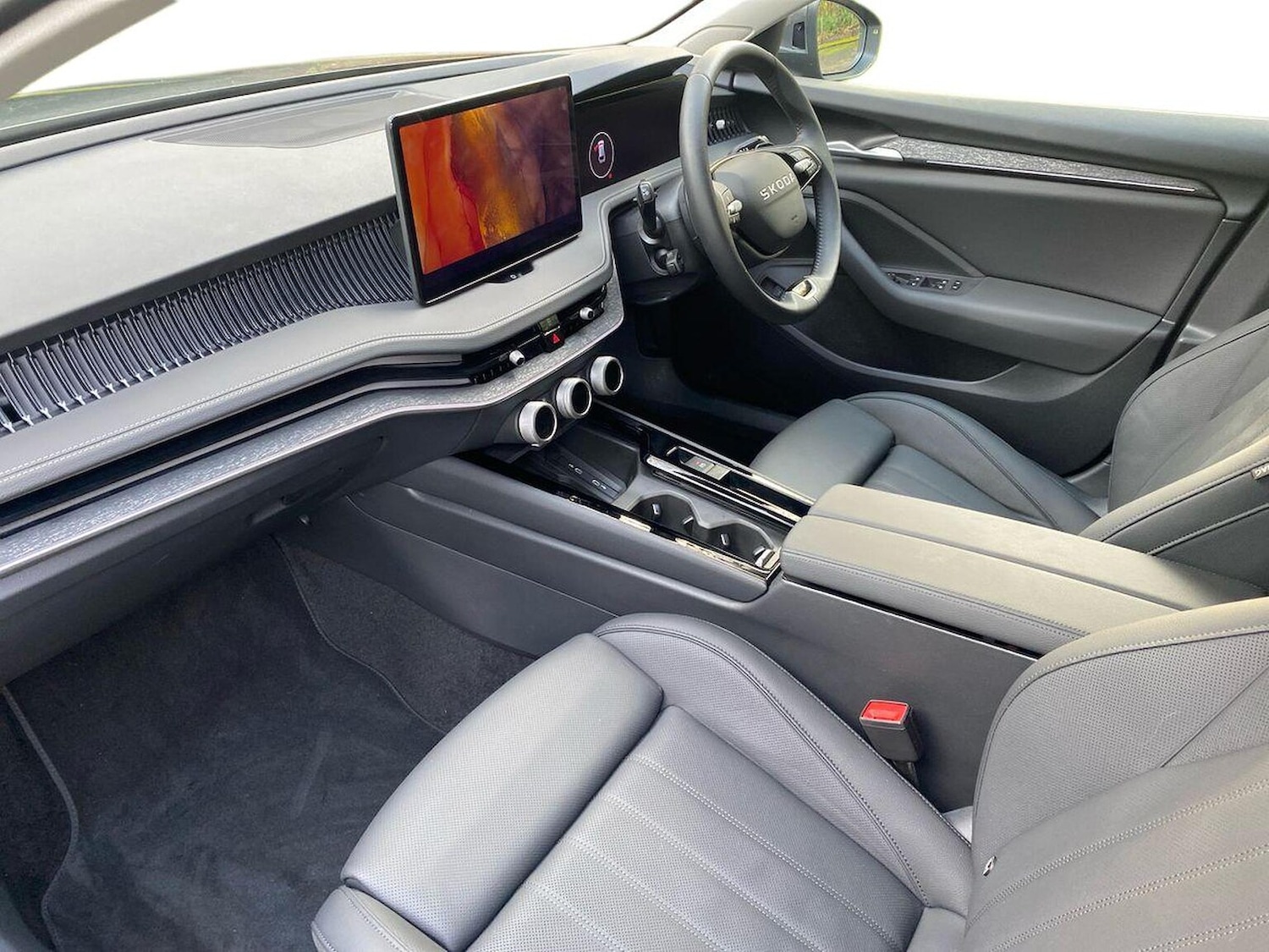 Used Skoda Superb 2025 for sale - 76566510: Photo 7