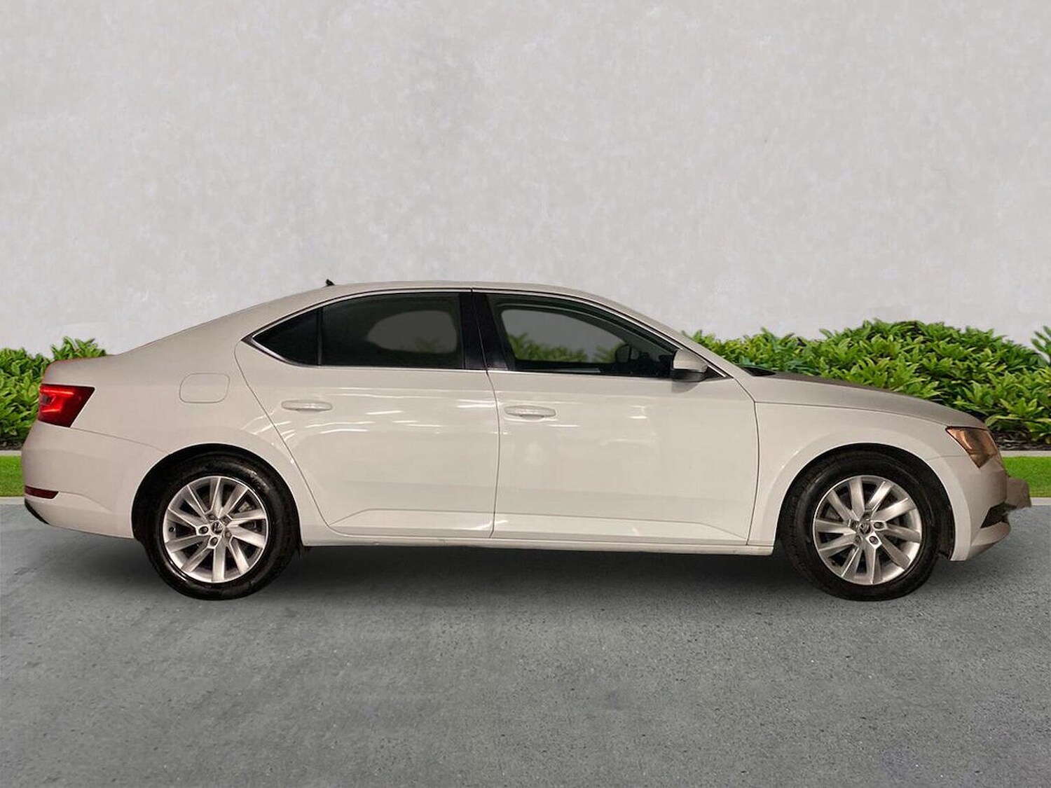 Used Skoda Superb 2019 for sale - 76918962: Photo 3