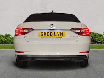 Used Skoda Superb 2019 for sale - 76918962: Photo