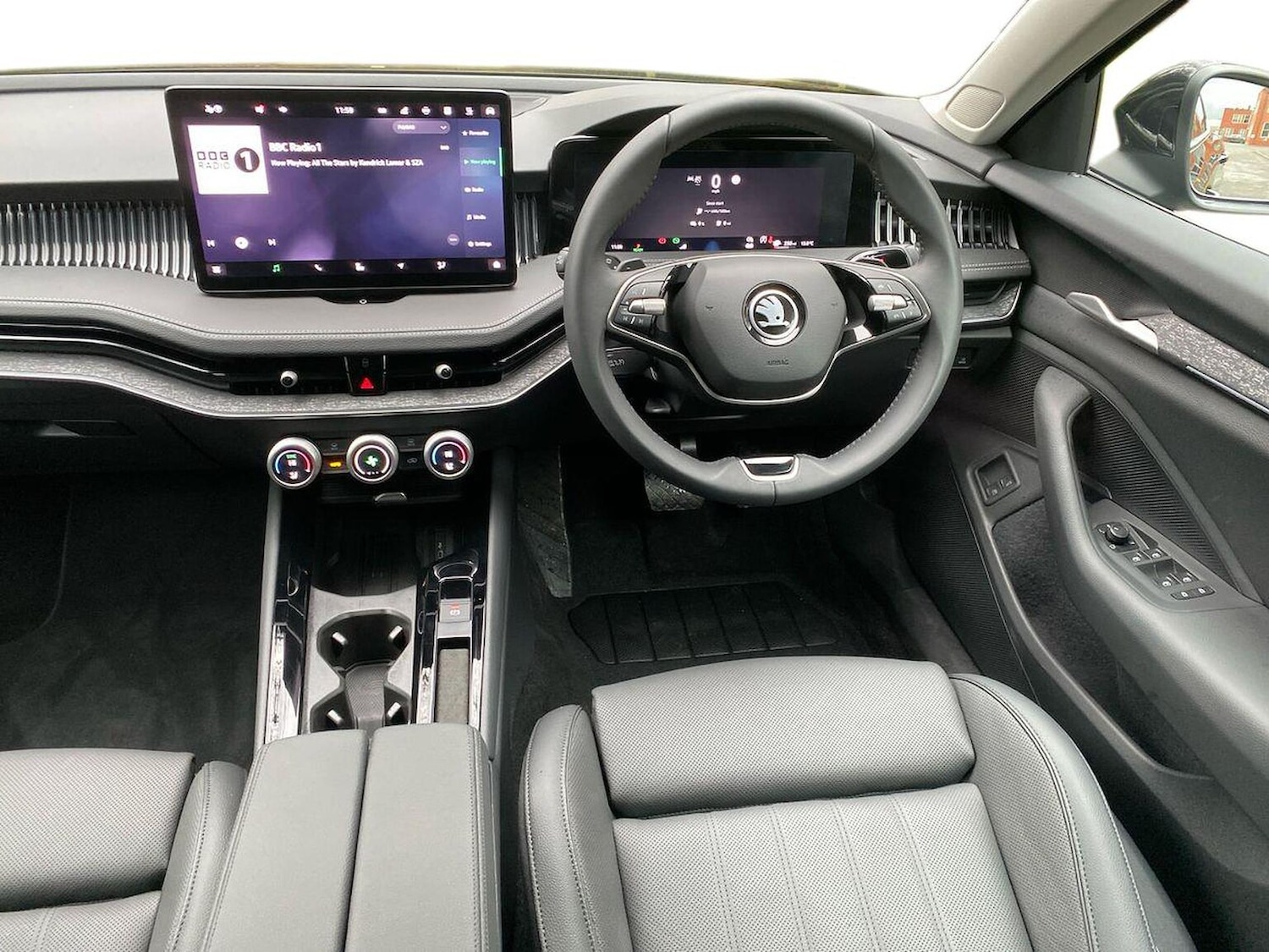 Used Skoda Superb 2025 for sale - 76968985: Photo 10