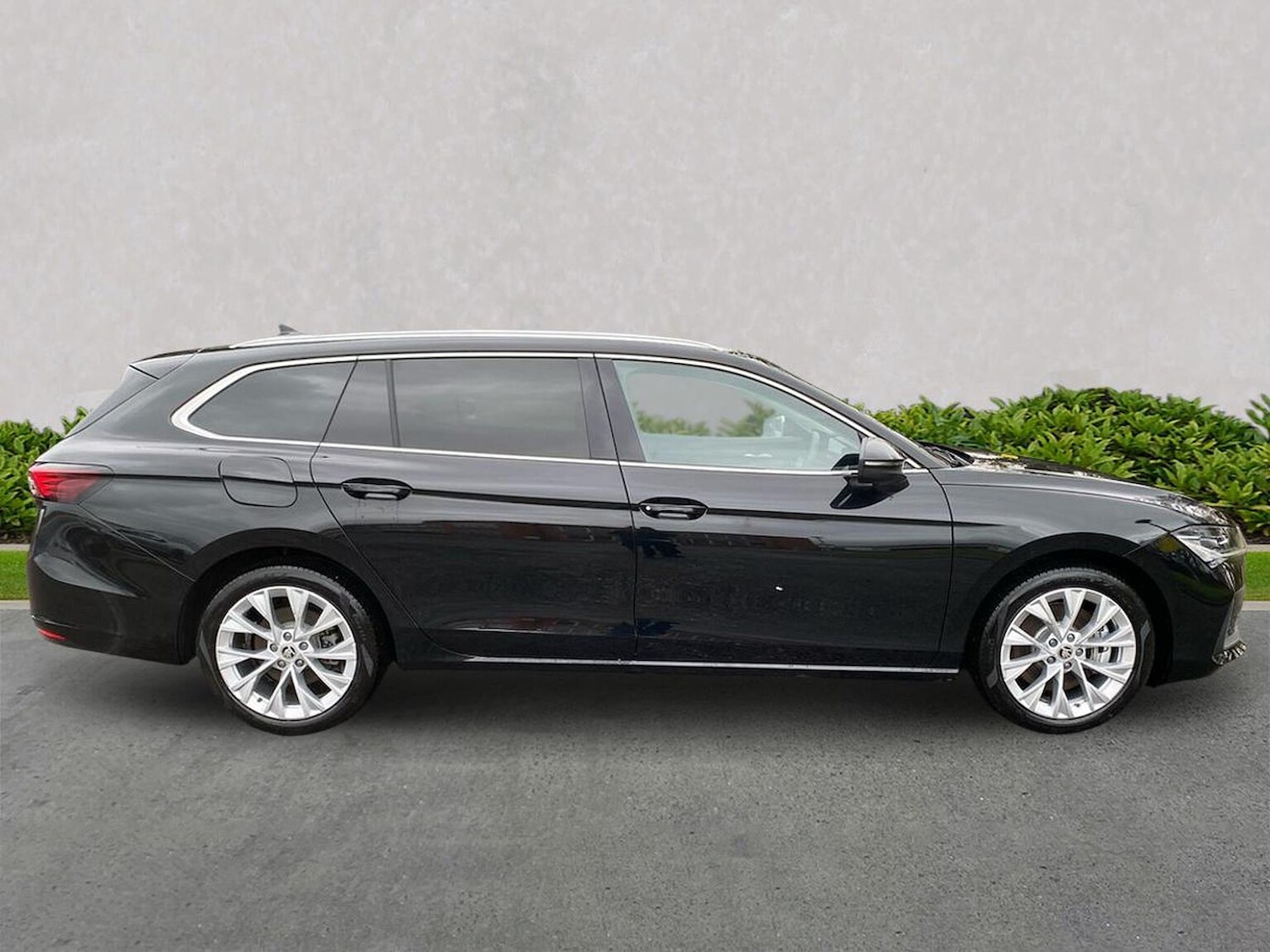 Used Skoda Superb 2025 for sale - 76968985: Photo 3