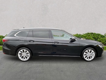 Used Skoda Superb 2025 for sale - 76968985: Photo