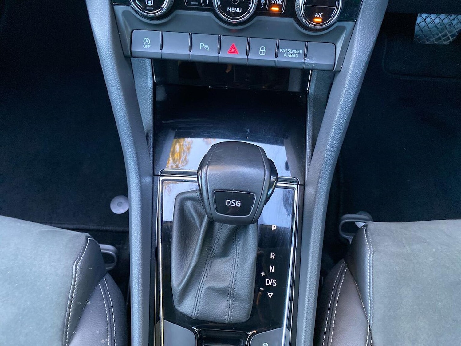 Used Skoda Karoq 2020 for sale - 76449583: Photo 32