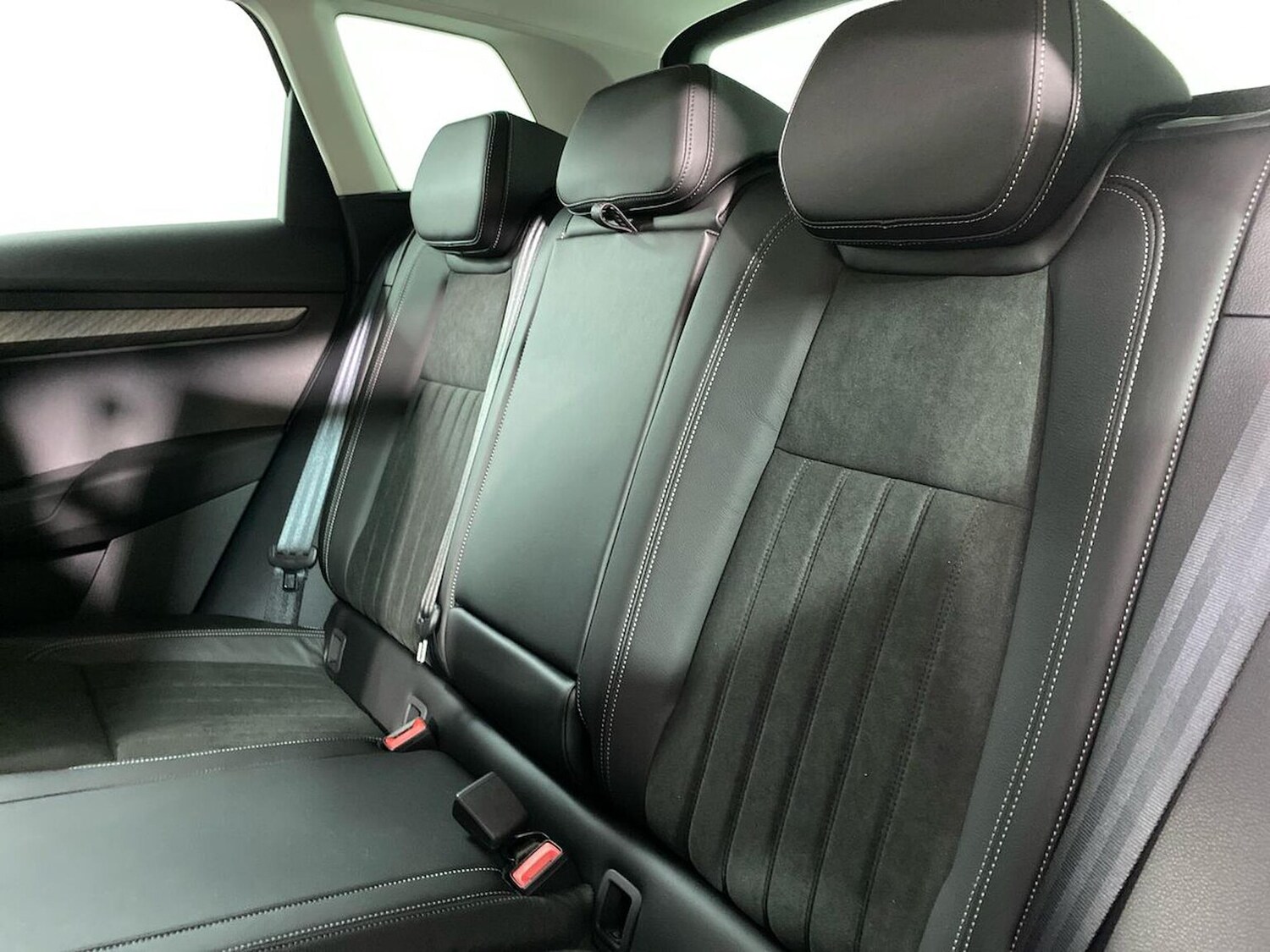 Used Skoda Karoq 2024 for sale - 76273539: Photo 17