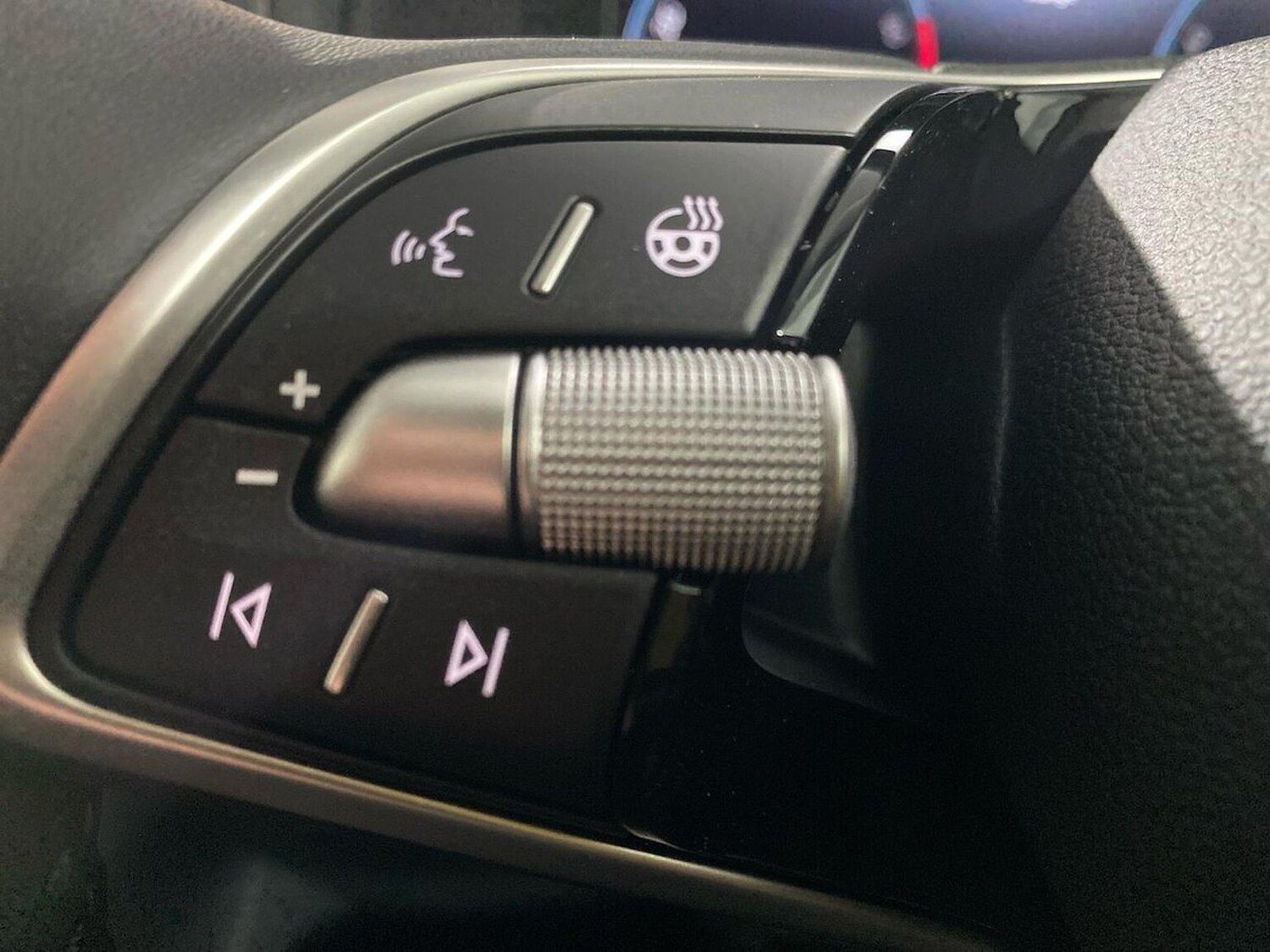 Used Skoda Karoq 2024 for sale - 76273539: Photo 26