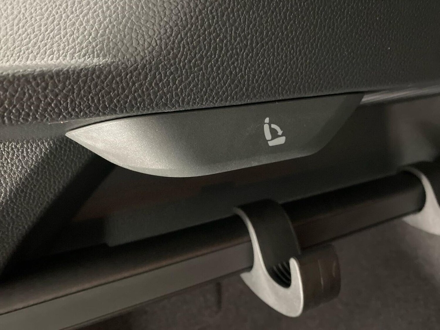 Used Skoda Karoq 2024 for sale - 76273539: Photo 31