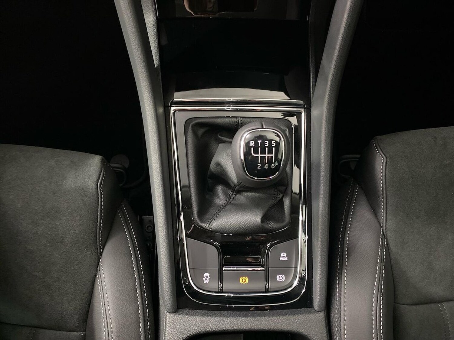 Used Skoda Karoq 2024 for sale - 76273539: Photo 34