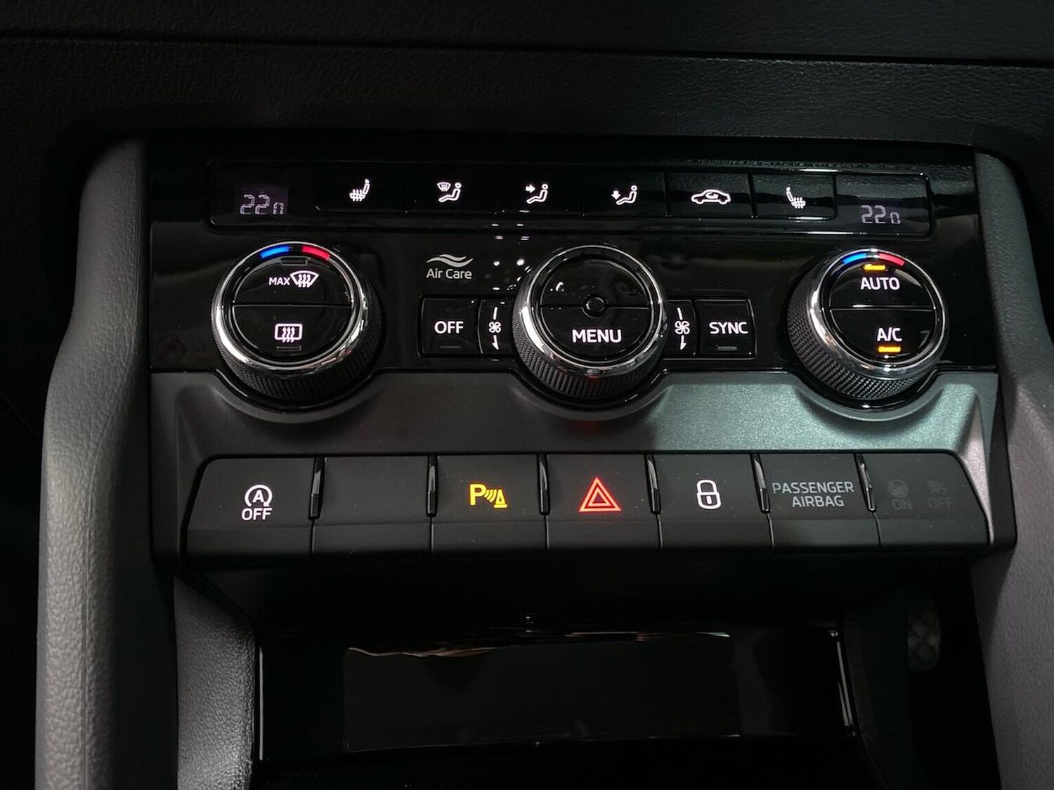 Used Skoda Karoq 2024 for sale - 76273539: Photo 35