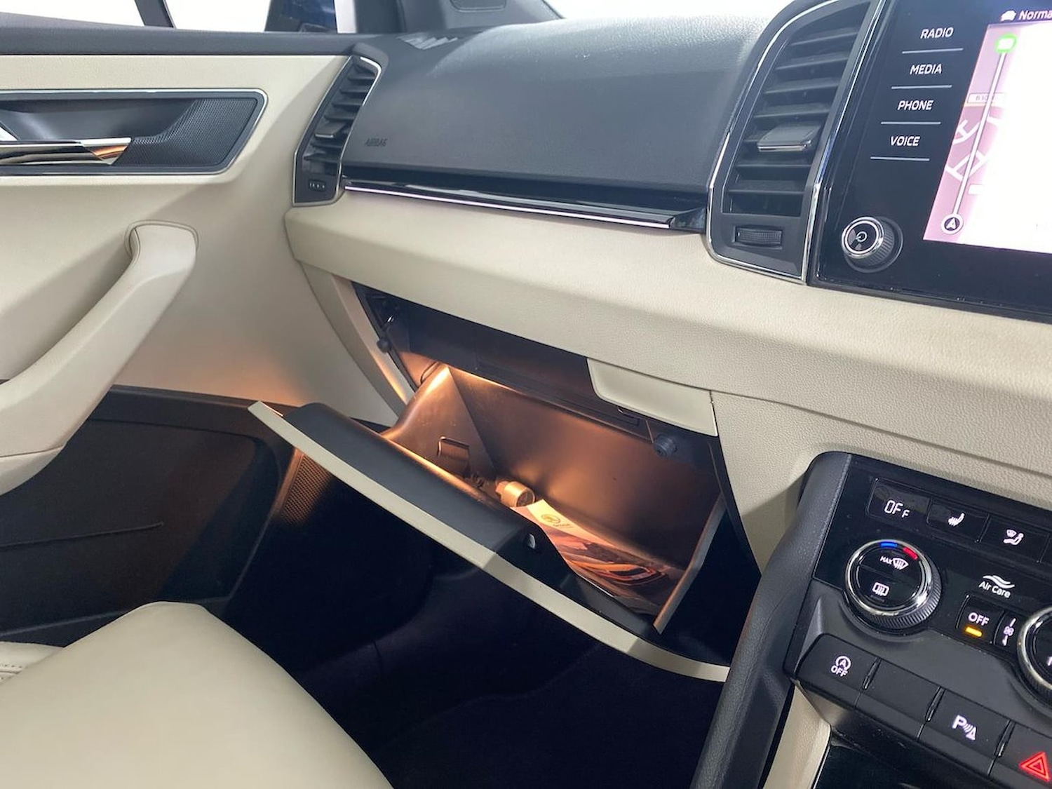 Used Skoda Karoq 2023 for sale - 76300815: Photo 43