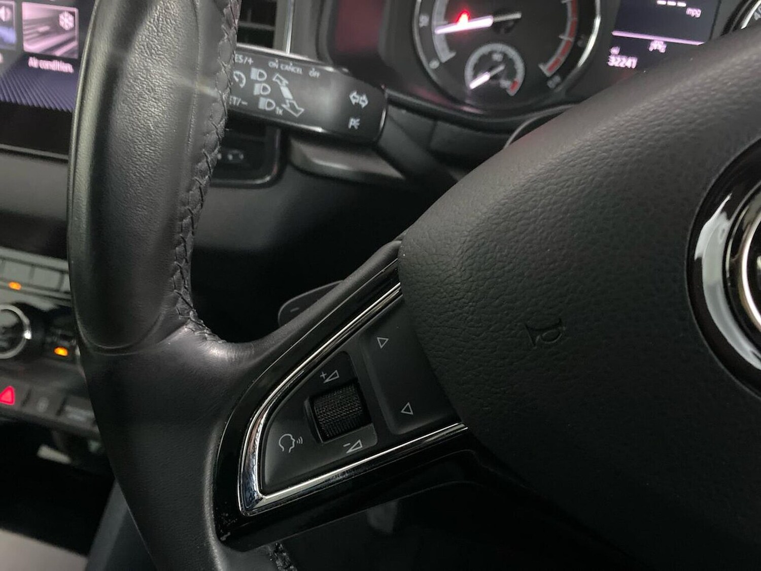 Used Skoda Karoq 2020 for sale - 77528852: Photo 27