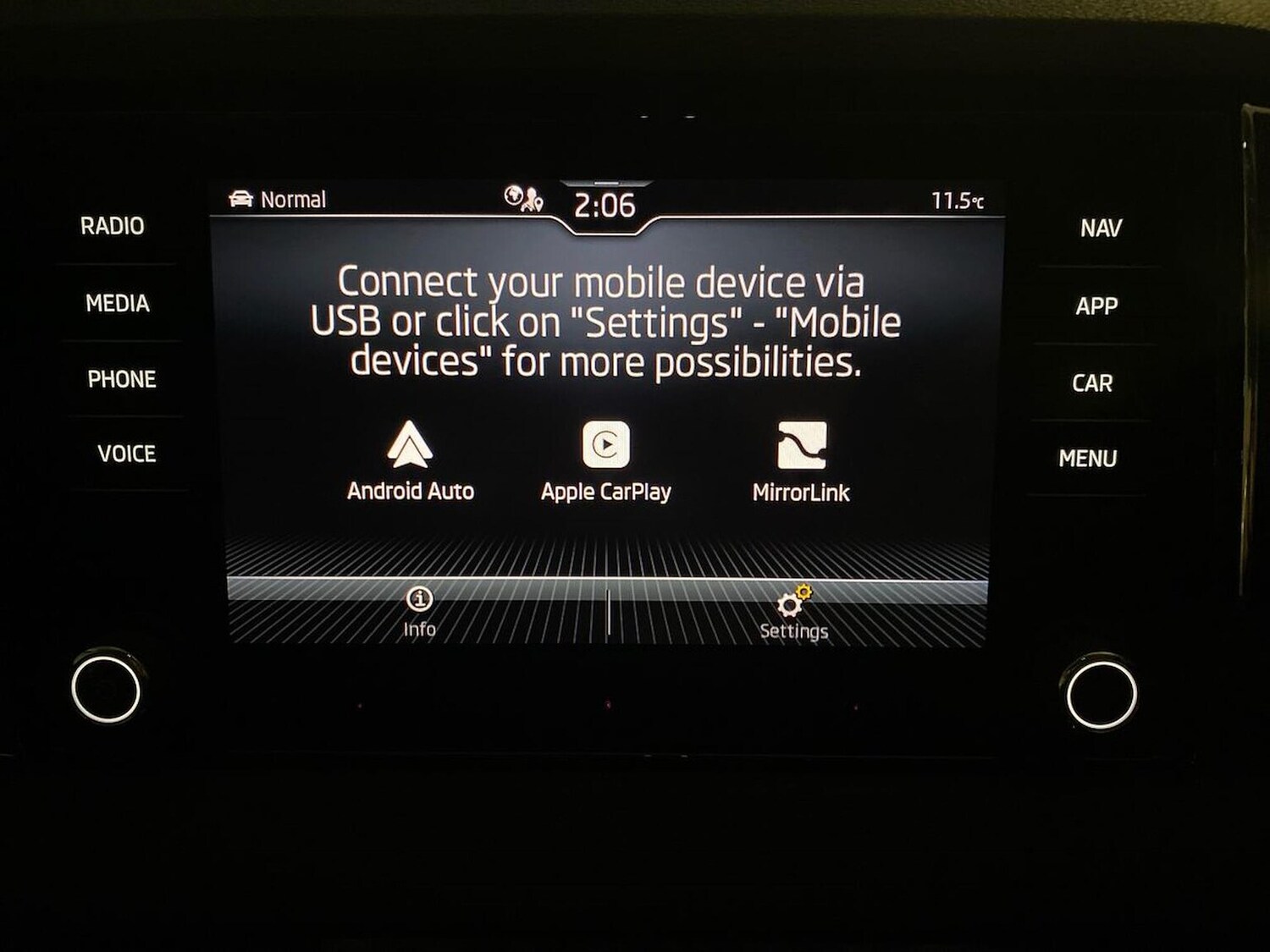 Used Skoda Karoq 2023 for sale - 76791854: Photo 24