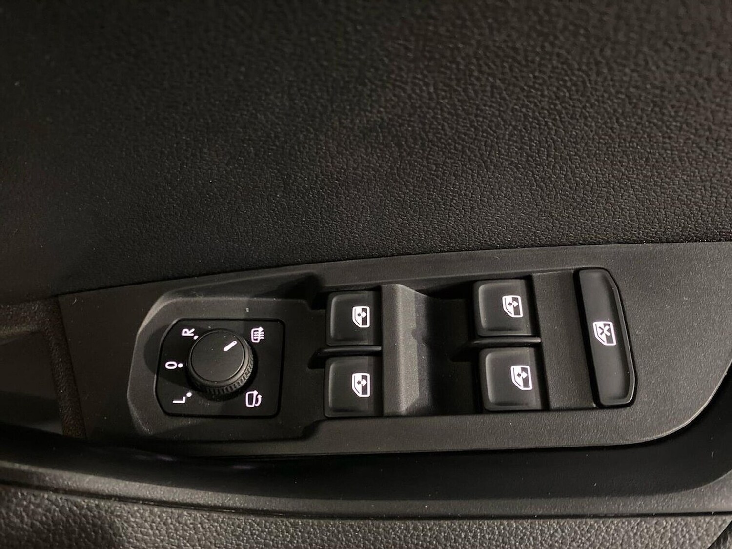 Used Skoda Karoq 2023 for sale - 76791854: Photo 28