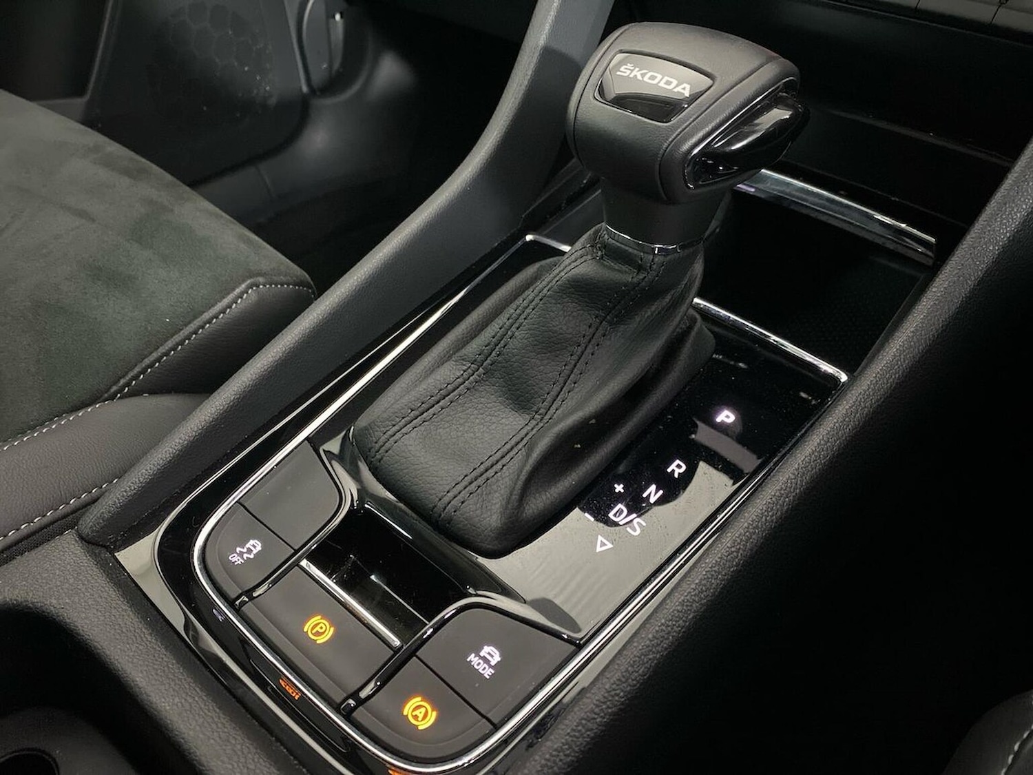 Used Skoda Karoq 2023 for sale - 76791854: Photo 32