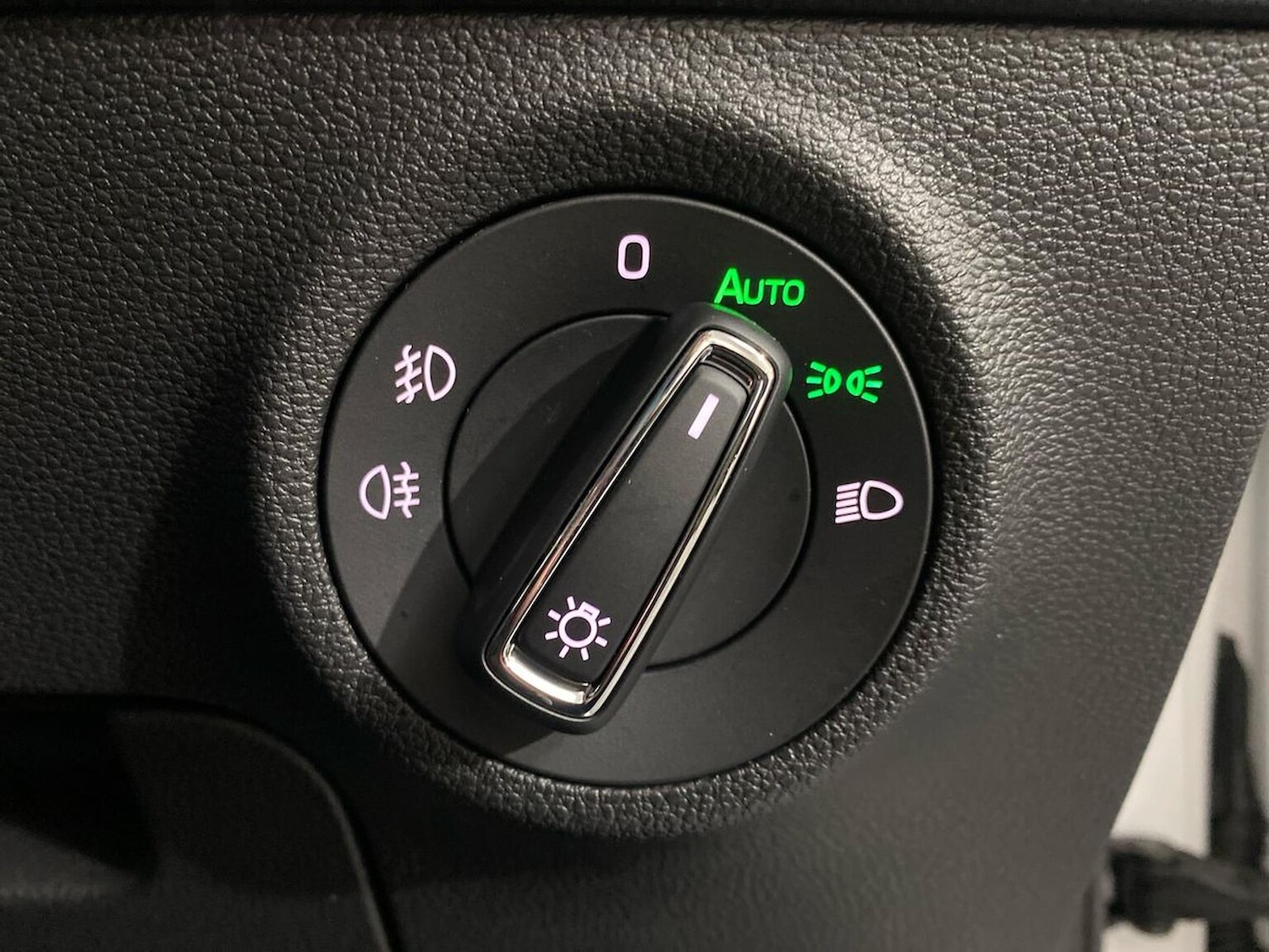 Used Skoda Karoq 2023 for sale - 76791854: Photo 43