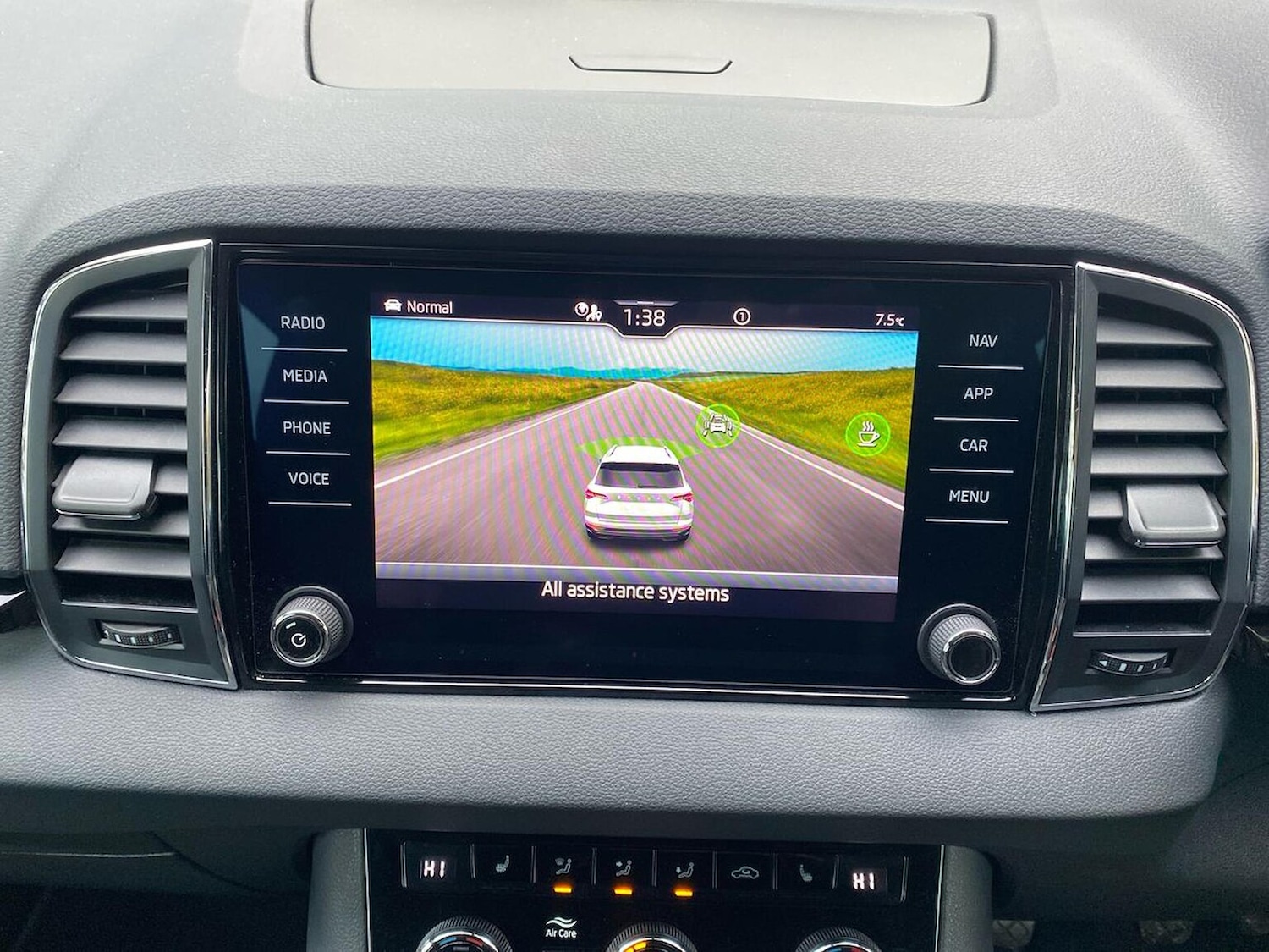 Used Skoda Karoq 2023 for sale - 76845262: Photo 25