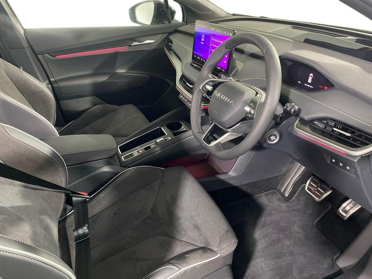 Used Skoda Enyaq 2025 for sale - 77487359: Photo 16