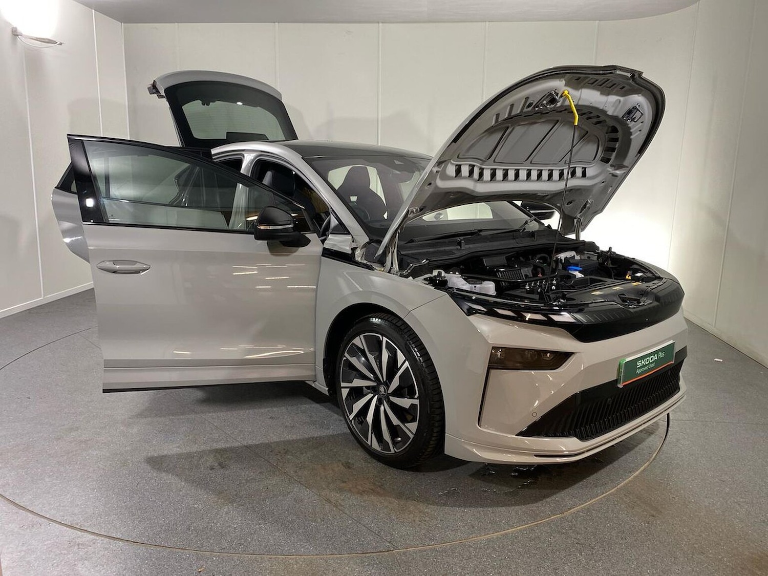 Used Skoda Enyaq 2025 for sale - 77487359: Photo 39