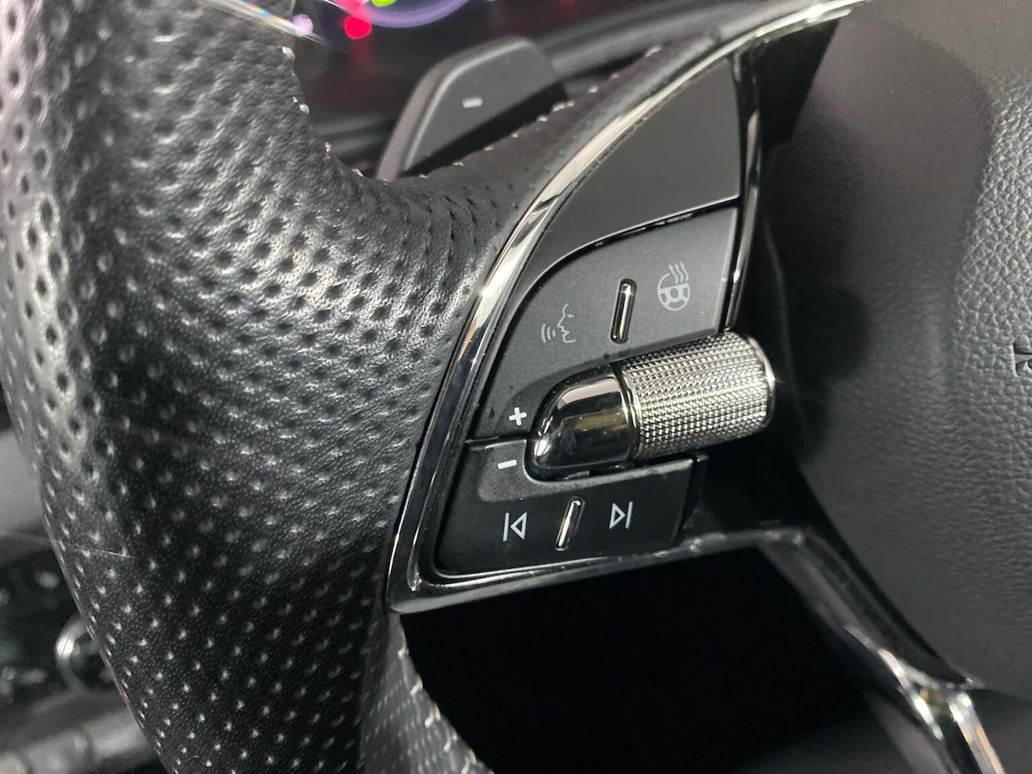 Used Skoda Karoq 2023 for sale - 77001870: Photo 28