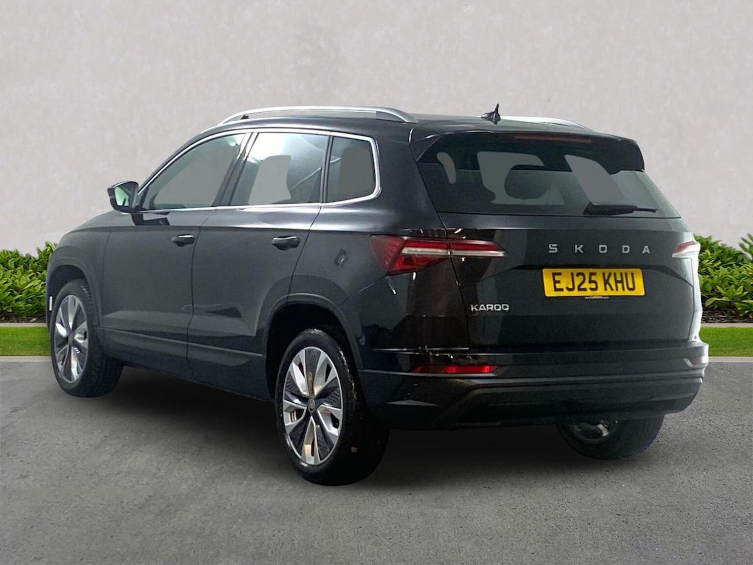 Used Skoda Karoq 2025 for sale - 77962326: Photo 2