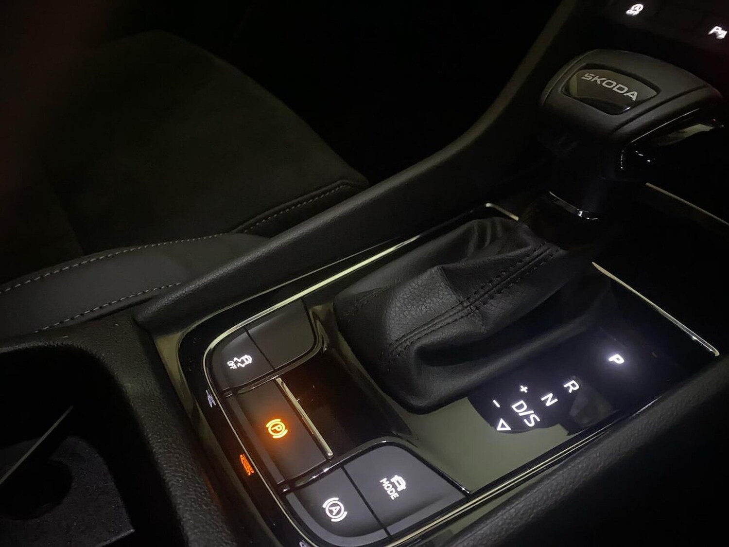 Used Skoda Karoq 2025 for sale - 77962326: Photo 33