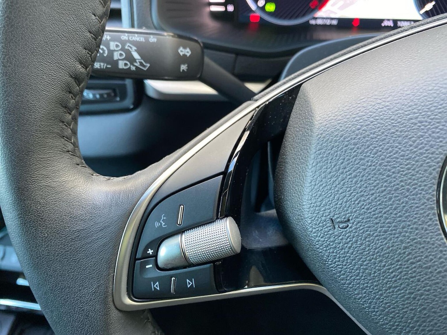 Used Skoda Karoq 2024 for sale - 76566521: Photo 28