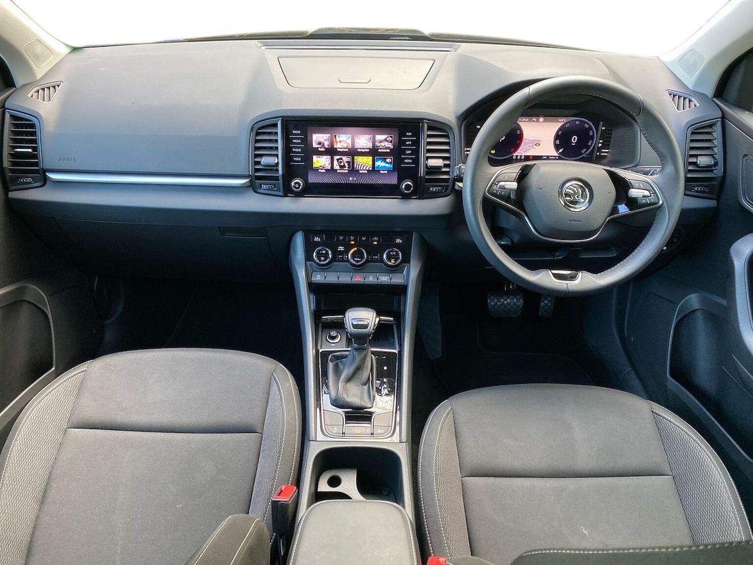 Used Skoda Karoq 2024 for sale - 76566521: Photo 8