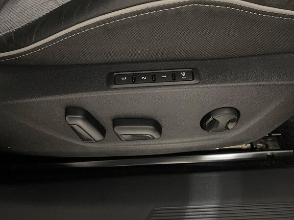 Used Skoda Enyaq 2023 for sale - 76257805: Photo 32