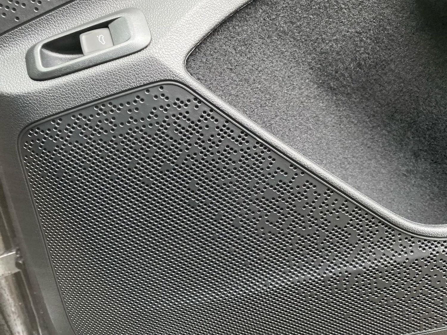 Used Skoda Enyaq 2025 for sale - 76979890: Photo 32