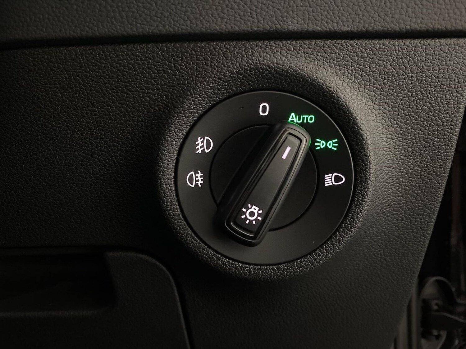 Used Skoda Karoq 2025 for sale - 76273545: Photo 24