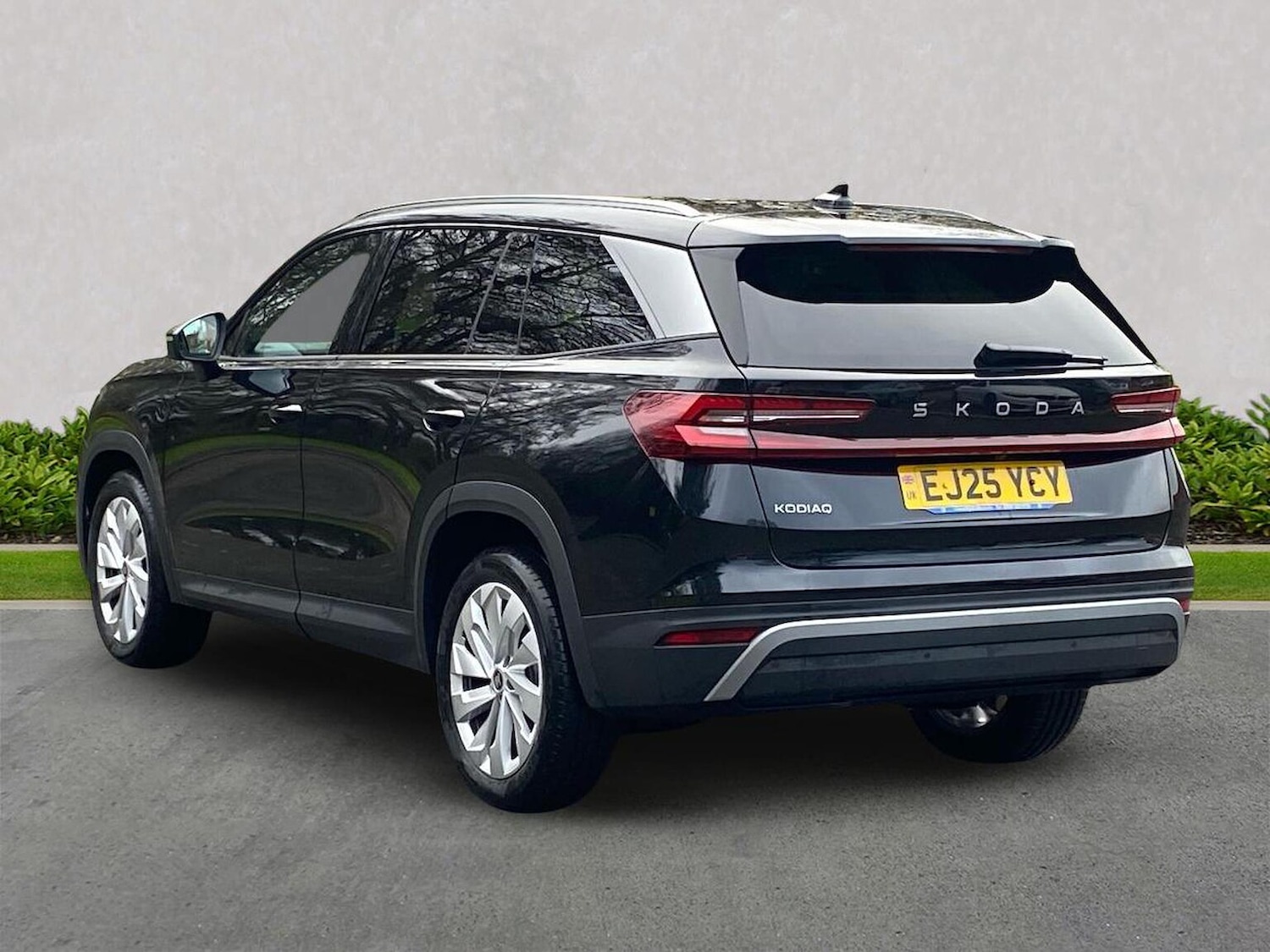 Used Skoda Kodiaq 2025 for sale - 76968983: Photo 2