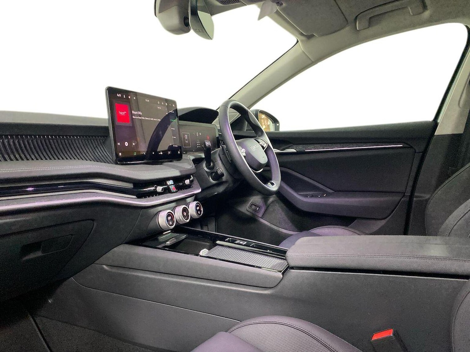 Used Skoda Superb 2025 for sale - 76830680: Photo 7