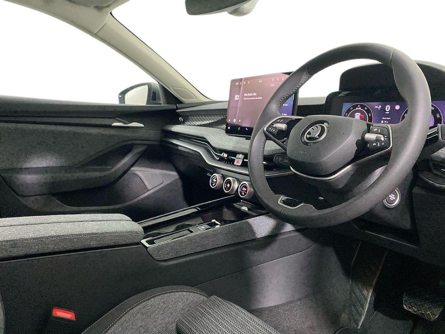 Used Skoda Superb 2025 for sale - 76490618: Photo 15