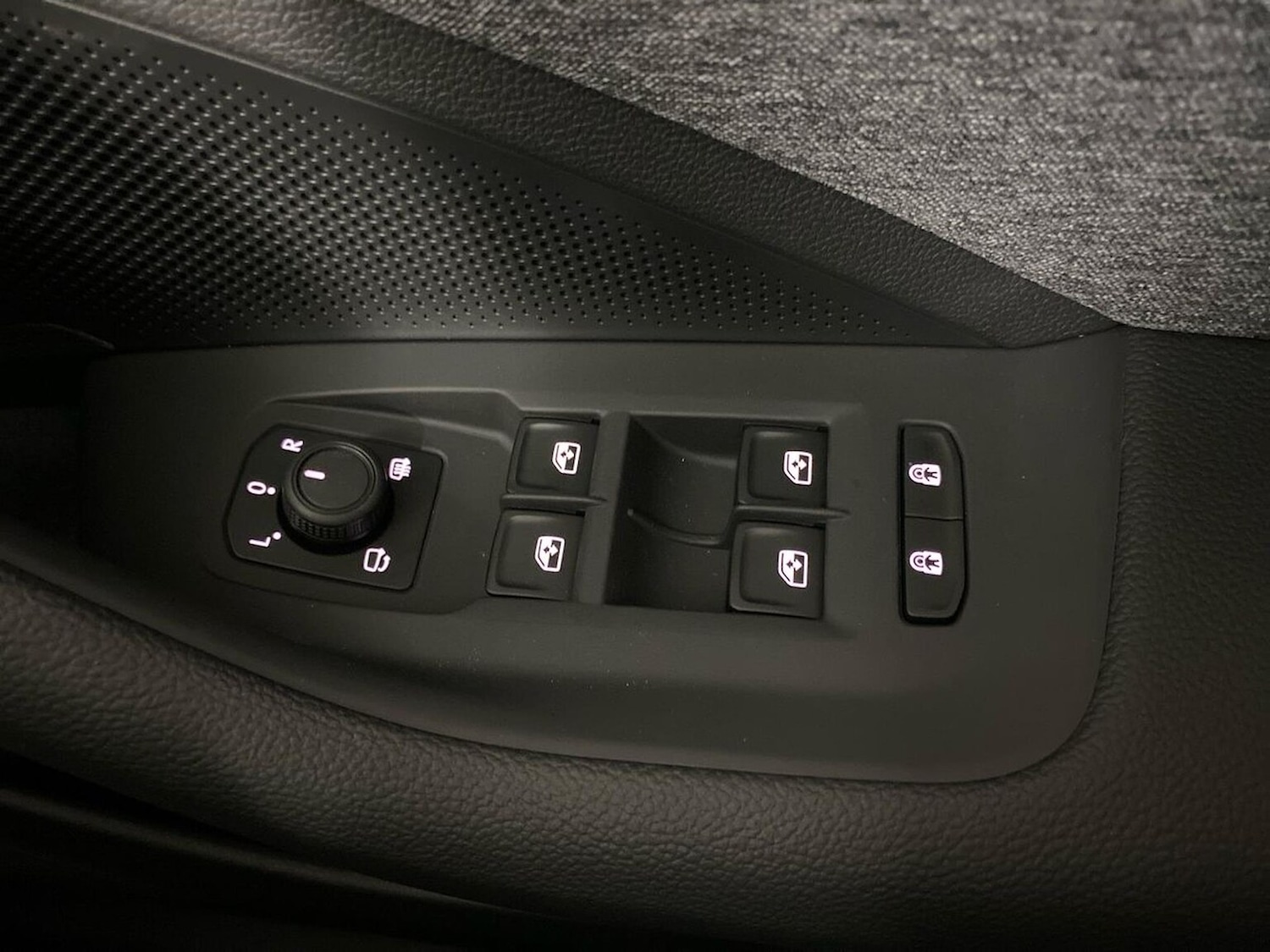 Used Skoda Superb 2025 for sale - 76490618: Photo 42