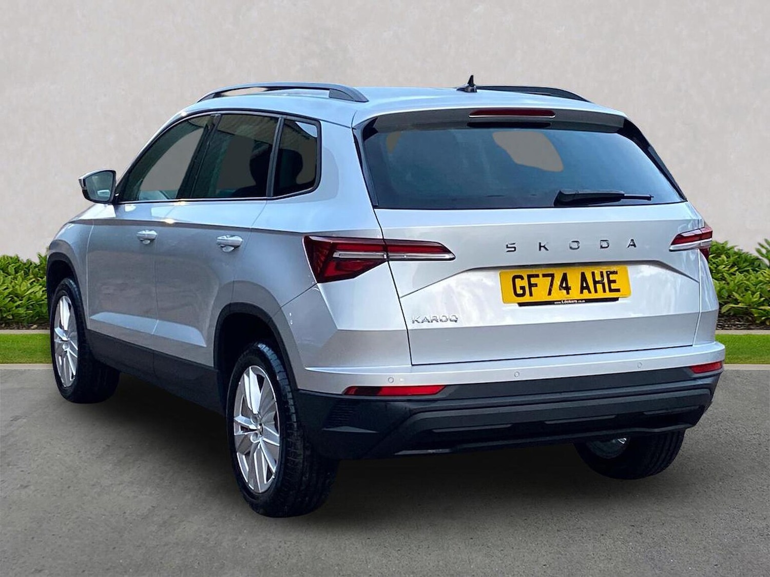 Used Skoda Karoq 2024 for sale - 76566515: Photo 2