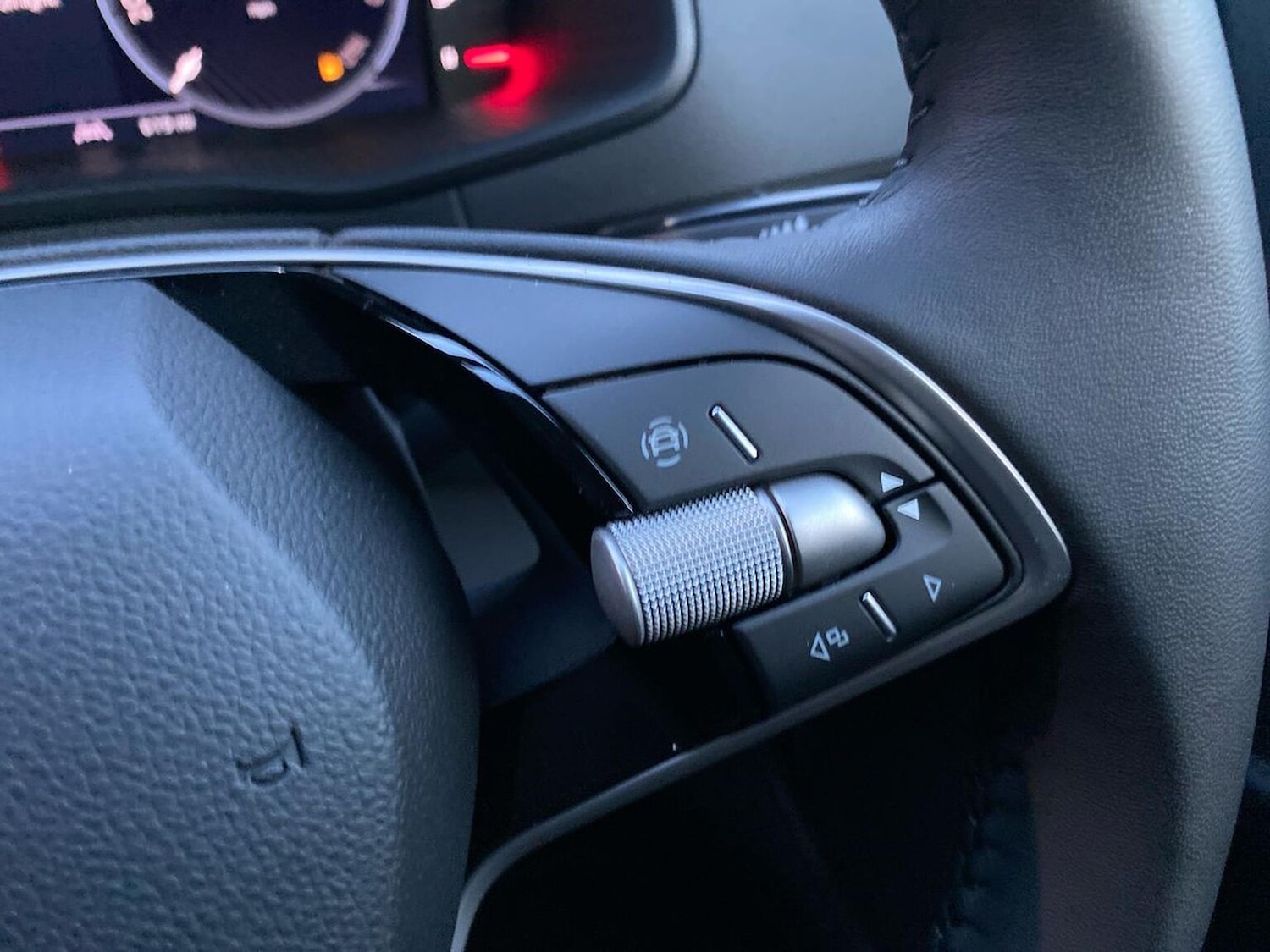 Used Skoda Karoq 2024 for sale - 76566515: Photo 26