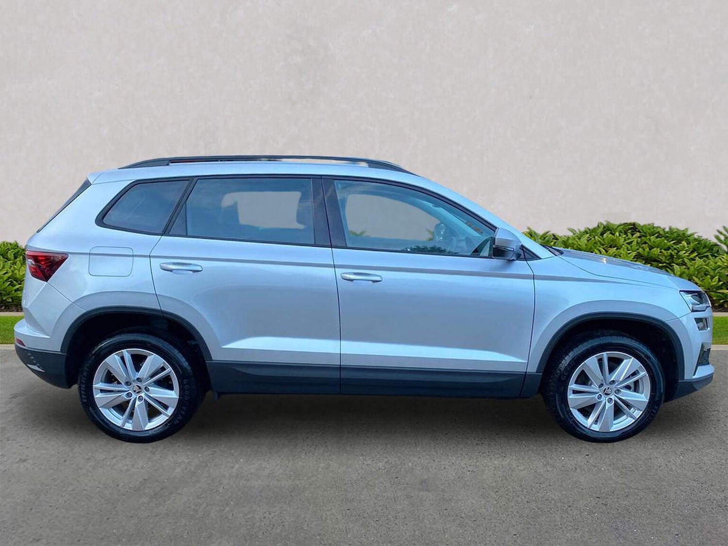 Used Skoda Karoq 2024 for sale - 76566515: Photo 3