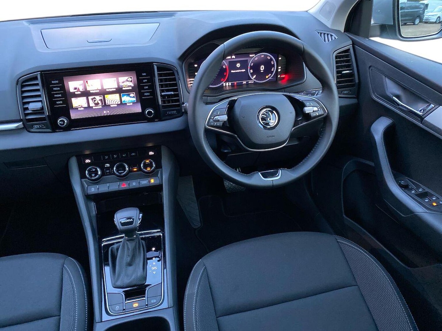 Used Skoda Karoq 2024 for sale - 76566515: Photo 9