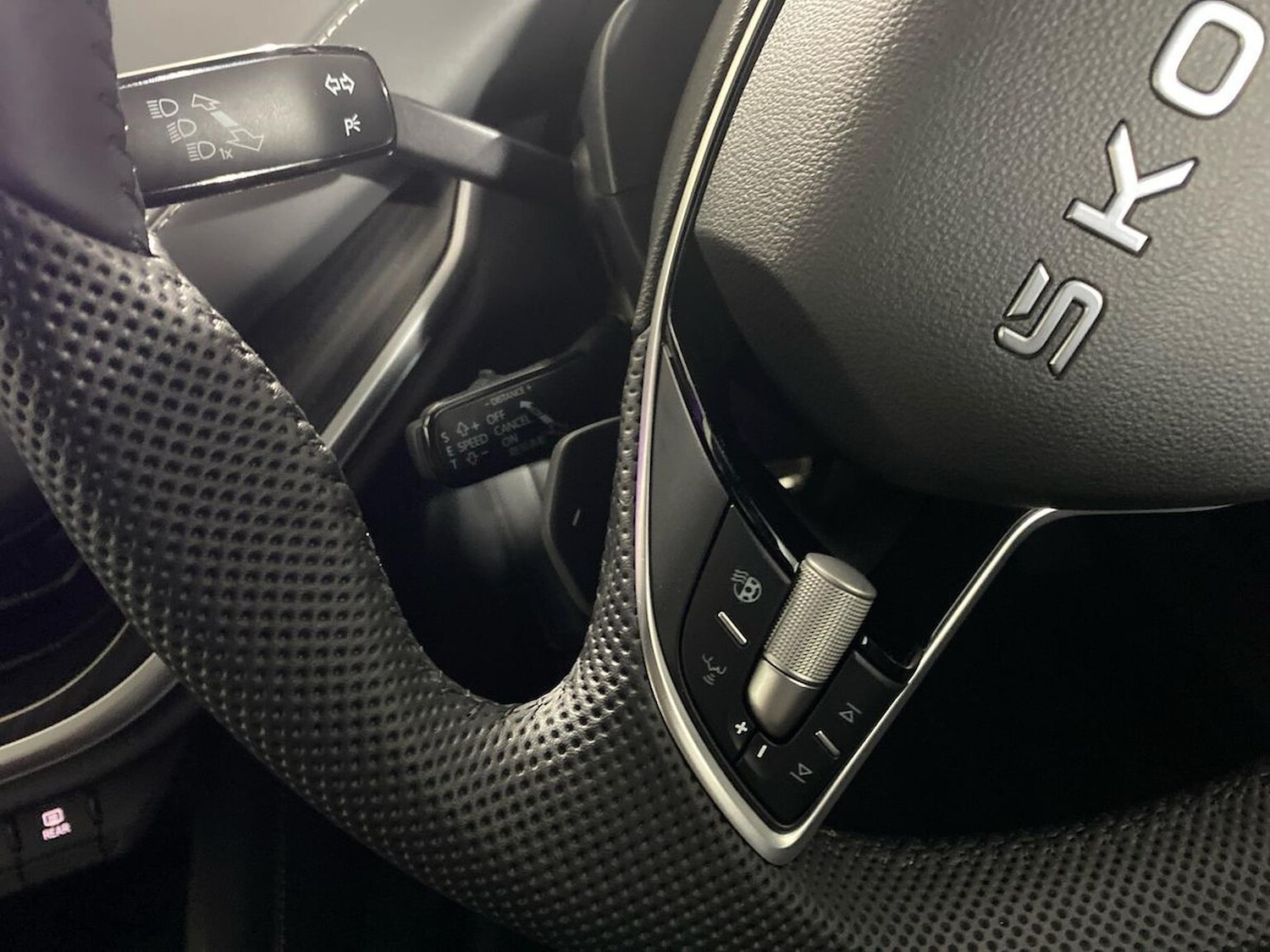 Used Skoda Enyaq 2025 for sale - 78194647: Photo 28